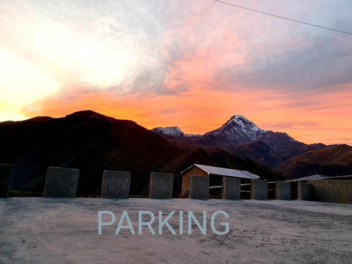 Nikolo Inn Kazbegi Exterior foto